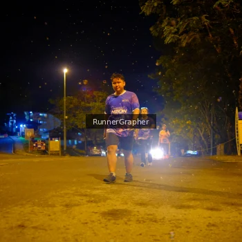 Runner Photo 1700463