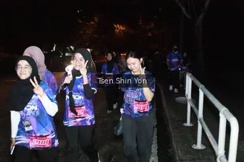 Runner Photo 1700553