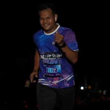 Runner Photo 1700565