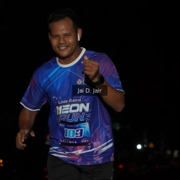 Runner Photo 1700573