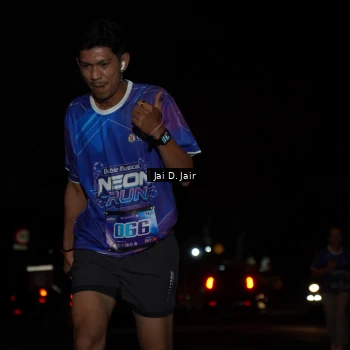 Runner Photo 1700599