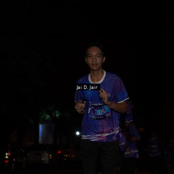 Runner Photo 1700641