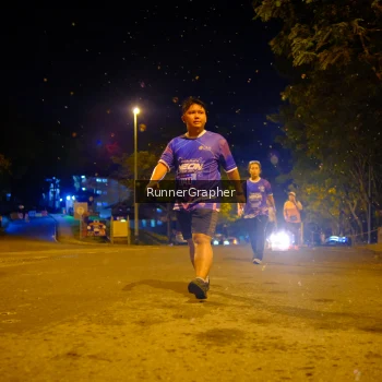 Runner Photo 1700649