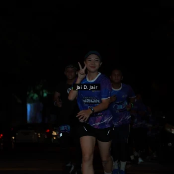 Runner Photo 1700672