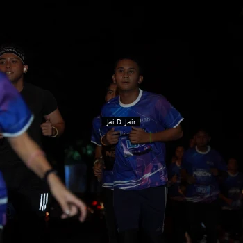 Runner Photo 1700693