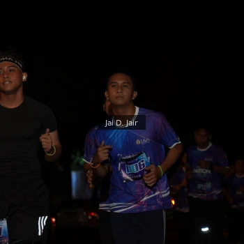 Runner Photo 1700700
