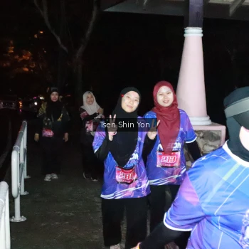 Runner Photo 1700774