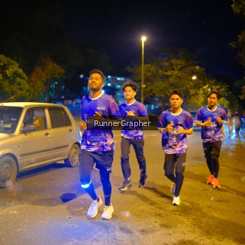 Runner Photo 1700853