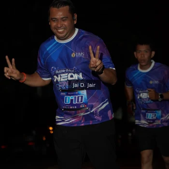 Runner Photo 1700890