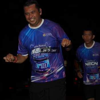 Runner Photo 1700894