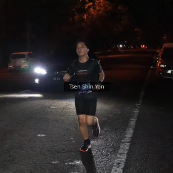 Runner Photo 1700976