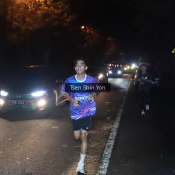 Runner Photo 1700979