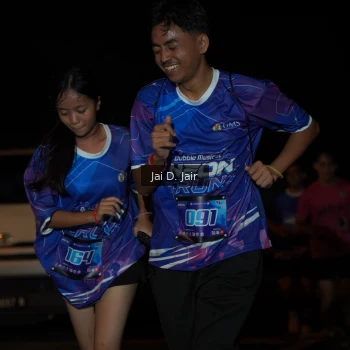 Runner Photo 1701028