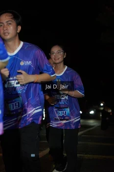 Runner Photo 1701342