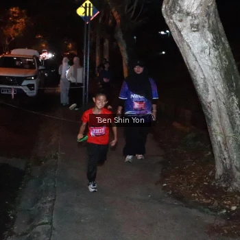 Runner Photo 1701395