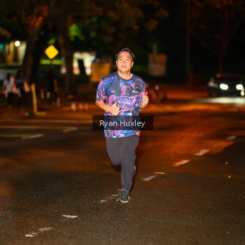 Runner Photo 1701575