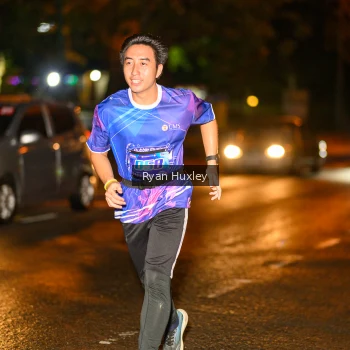 Runner Photo 1701609