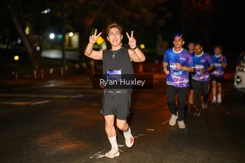 Runner Photo 1701653