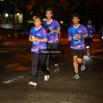 Runner Photo 1701711