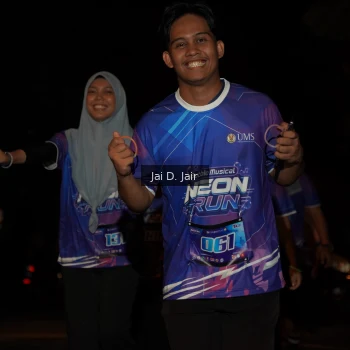 Runner Photo 1701724