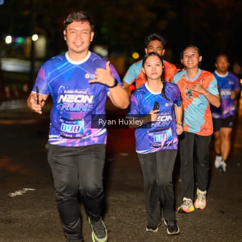Runner Photo 1701824