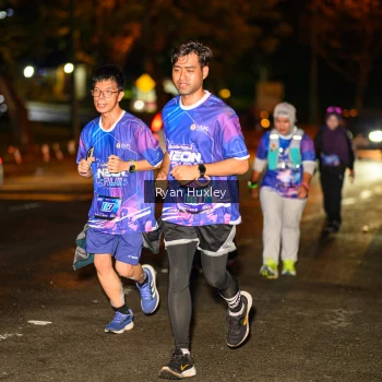 Runner Photo 1701897