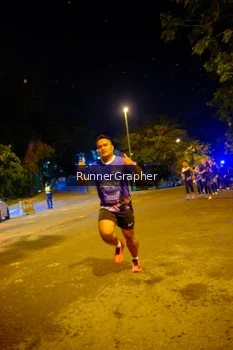 Runner Photo 1701955