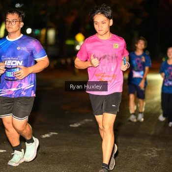 Runner Photo 1702017