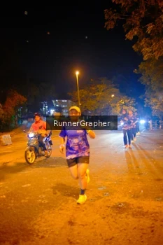 Runner Photo 1702032