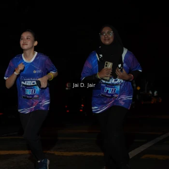 Runner Photo 1702038