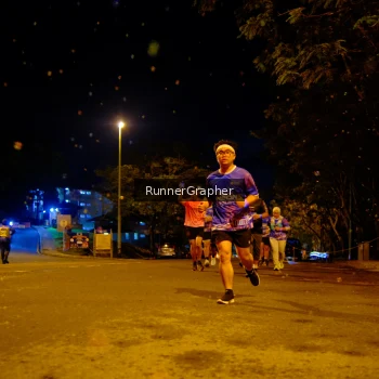 Runner Photo 1702042