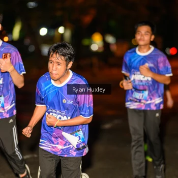 Runner Photo 1702128