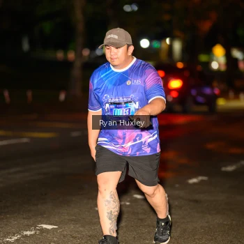 Runner Photo 1702137