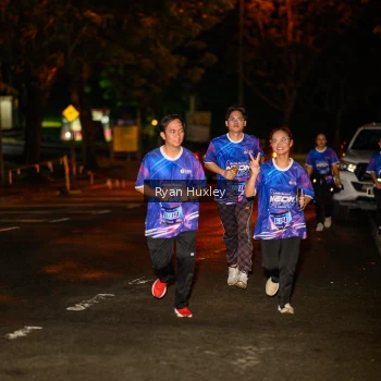Runner Photo 1702142