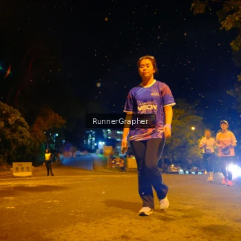 Runner Photo 1702171
