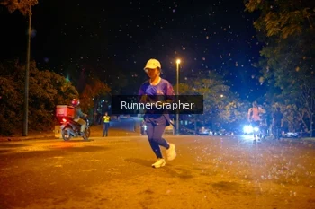 Runner Photo 1702189