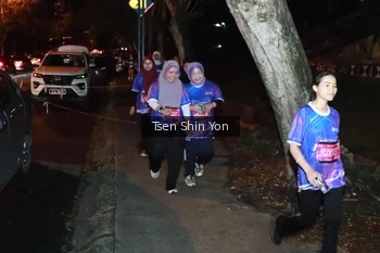Runner Photo 1702205