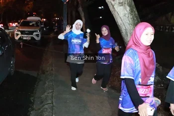 Runner Photo 1702220