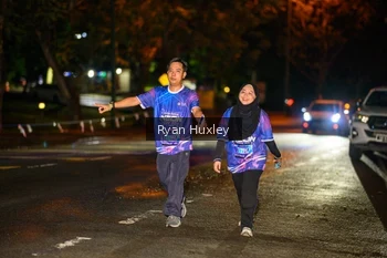 Runner Photo 1702236