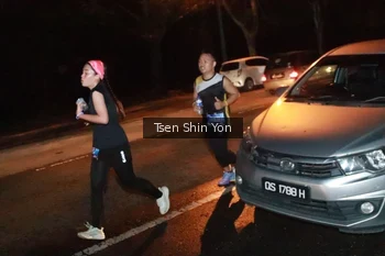 Runner Photo 1702292