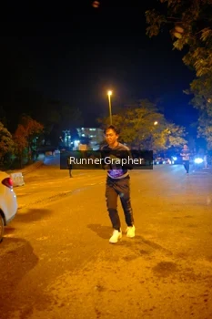 Runner Photo 1702338