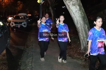 Runner Photo 1702359