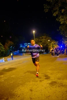 Runner Photo 1702419