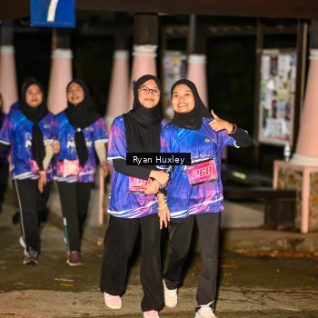 Runner Photo 1702544