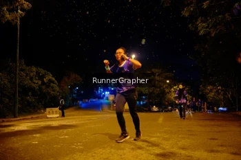 Runner Photo 1702549