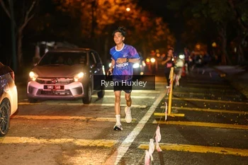 Runner Photo 1702596