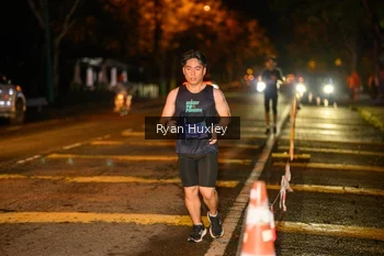 Runner Photo 1702635