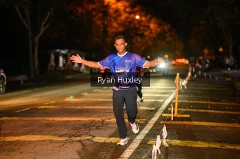 Runner Photo 1702663