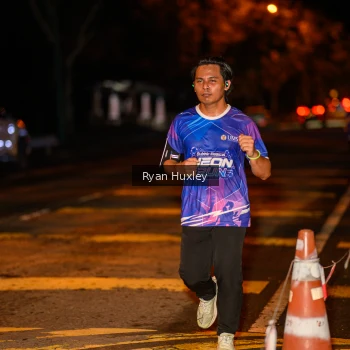 Runner Photo 1702667