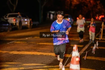 Runner Photo 1702678